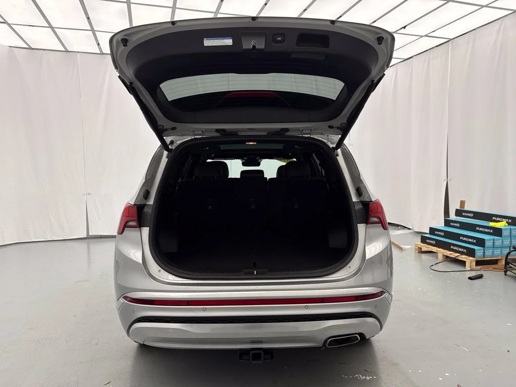 Used 2022 Silver Hyundai Calligraphy image 11