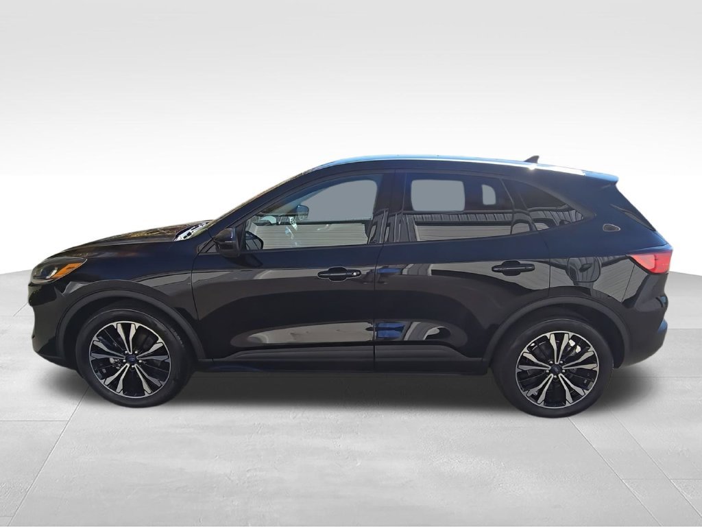 Used 2021 Black Ford SE image 5