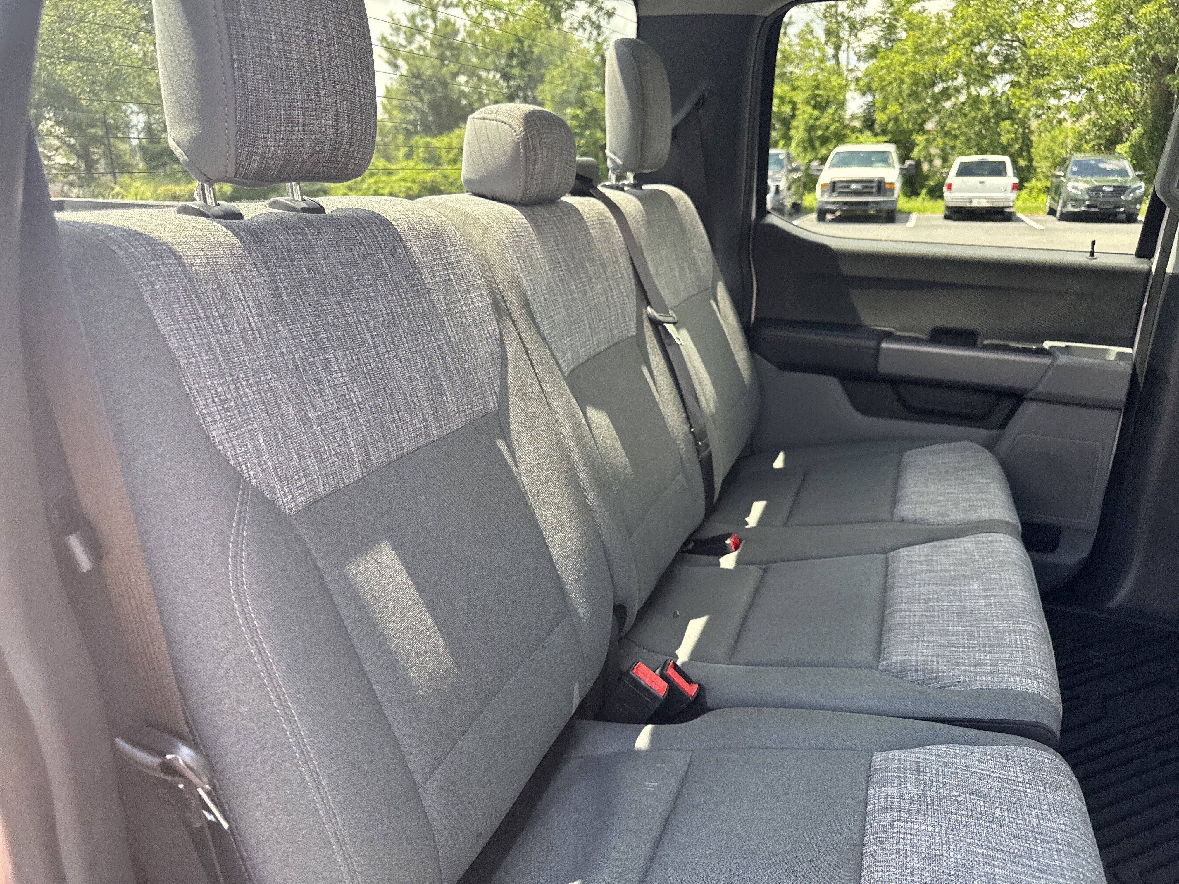 Used 2023 Oxford White Ford XLT image 29