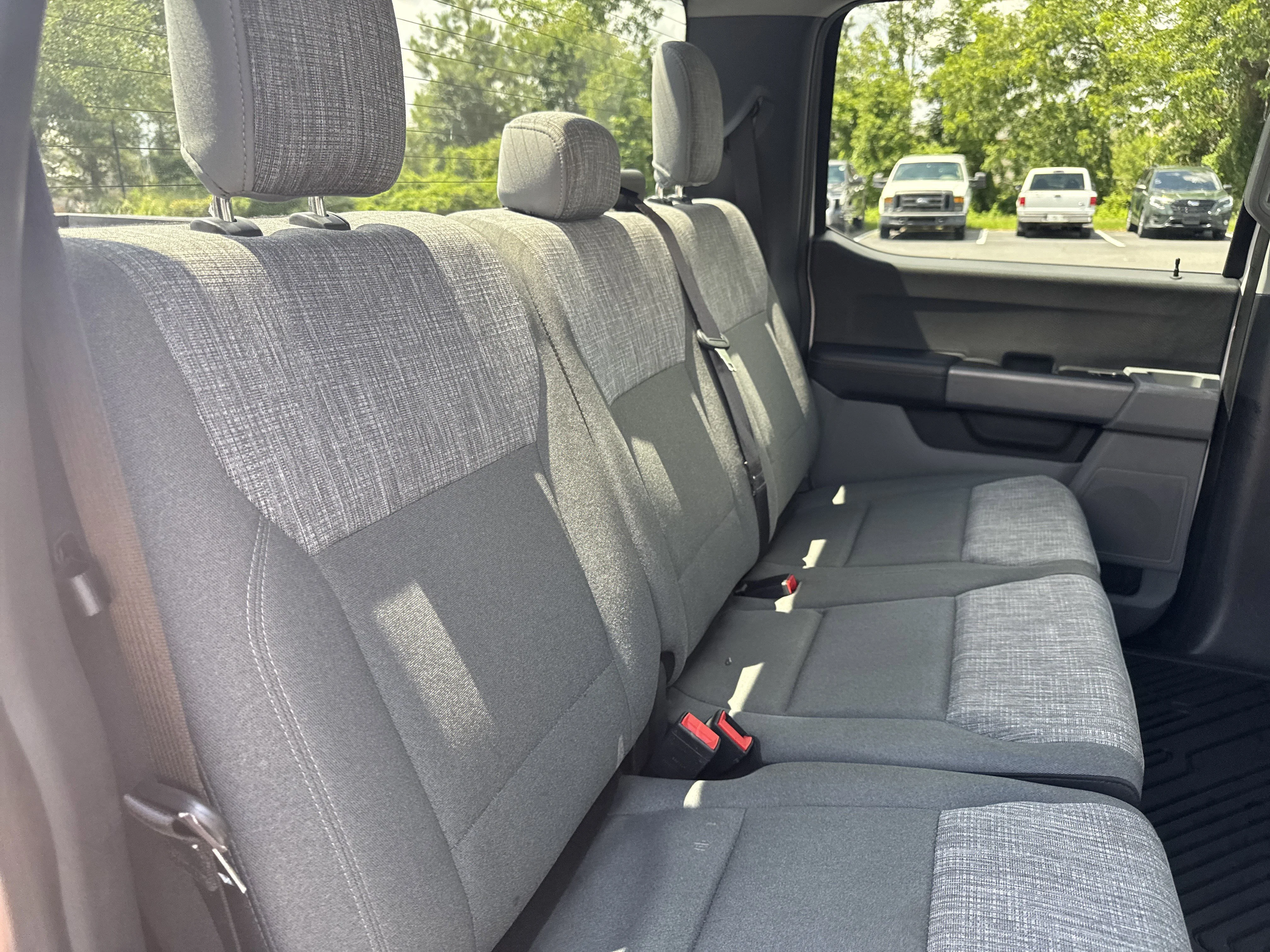 Used 2023 Oxford White Ford XLT image 29