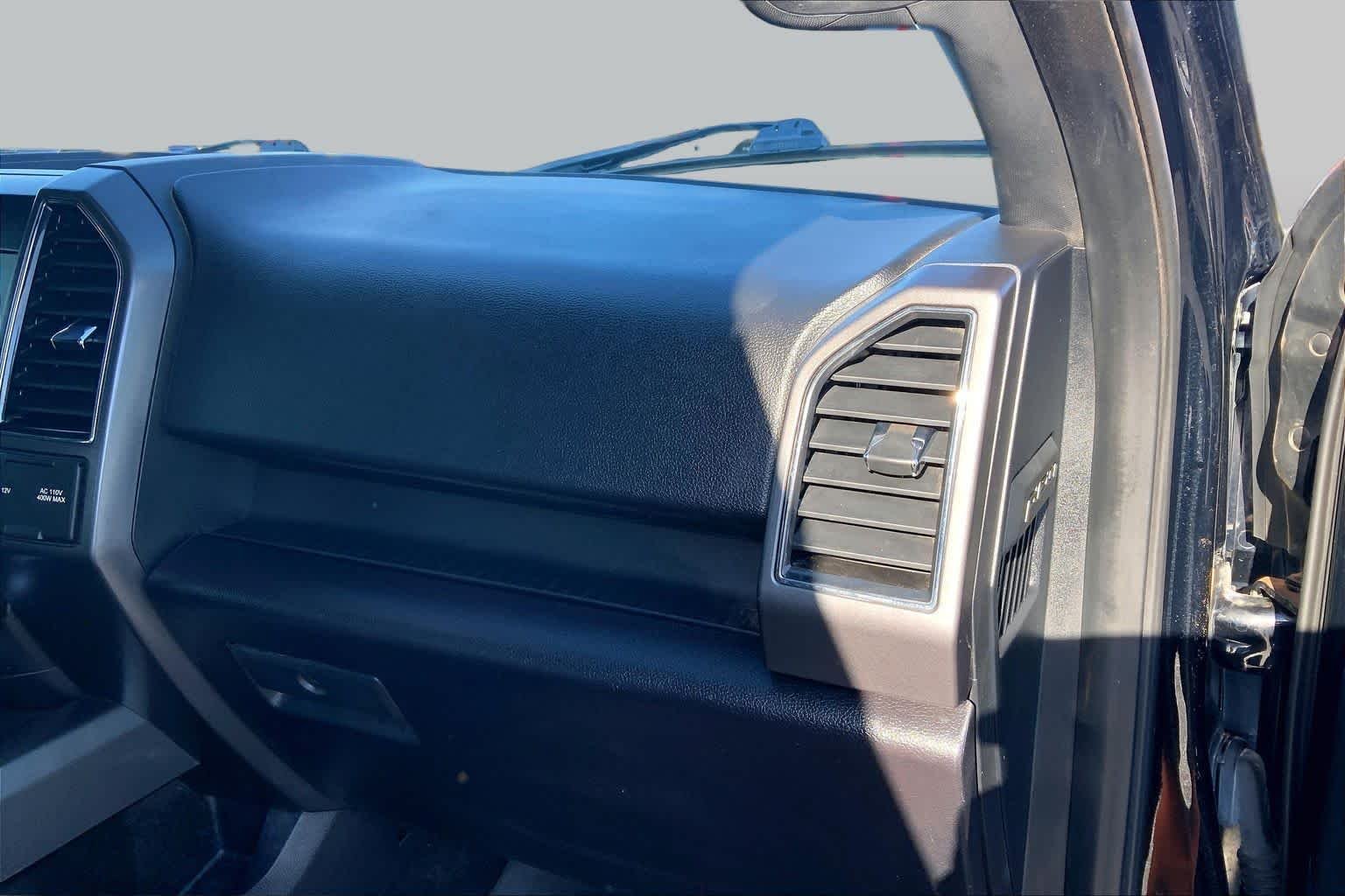 Used 2017 Shadow Black Ford XLT image 19
