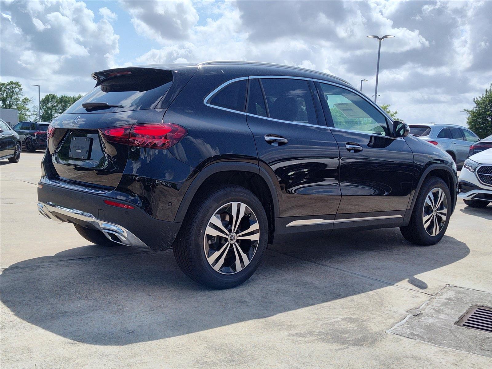 New 2026 Night Black Mercedes-Benz GLA 250 image 4