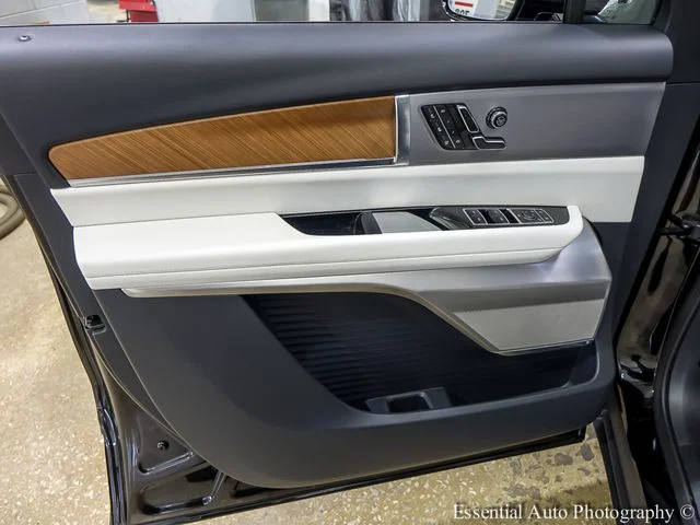 2026 Cadillac VISTIQ Luxury - Photo 24
