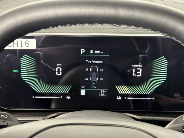 New 2026 Snow White Pearl Kia EX image 15