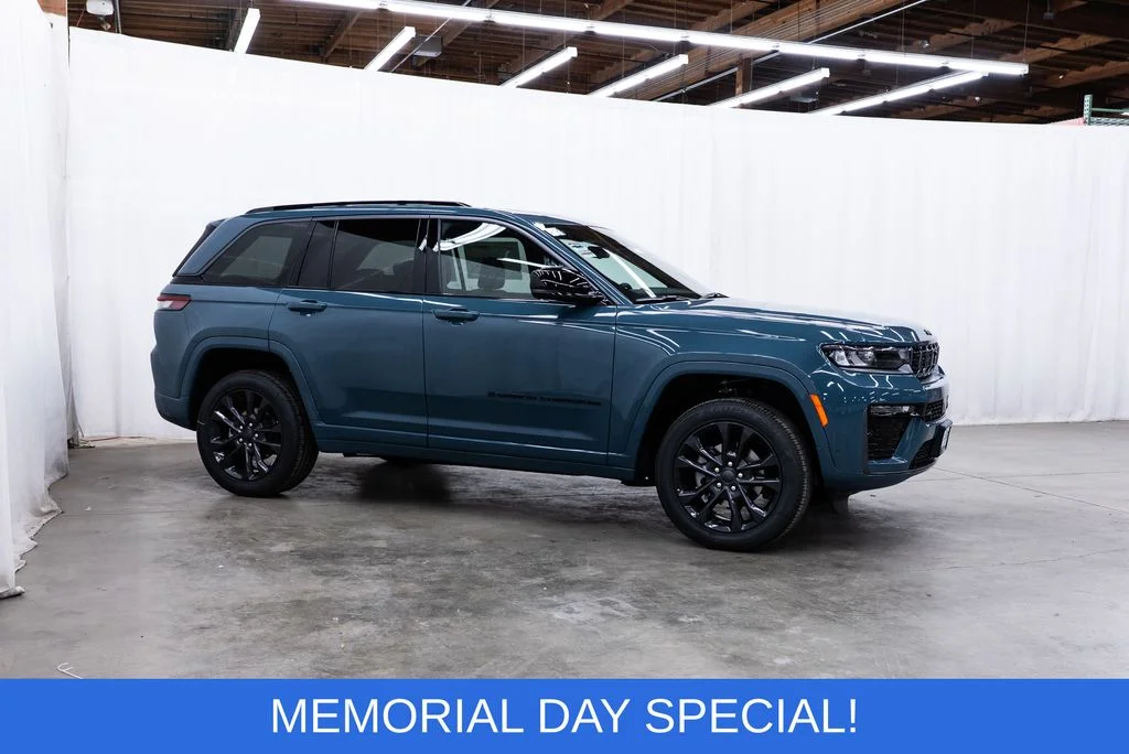 2026 Jeep Grand Cherokee Limited Reserve 4x4's photo