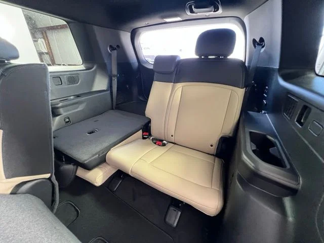 New 2027 White Kia EX image 16