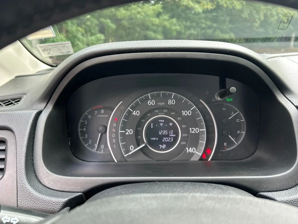 Used 2015 Silver Honda EX-L image 19