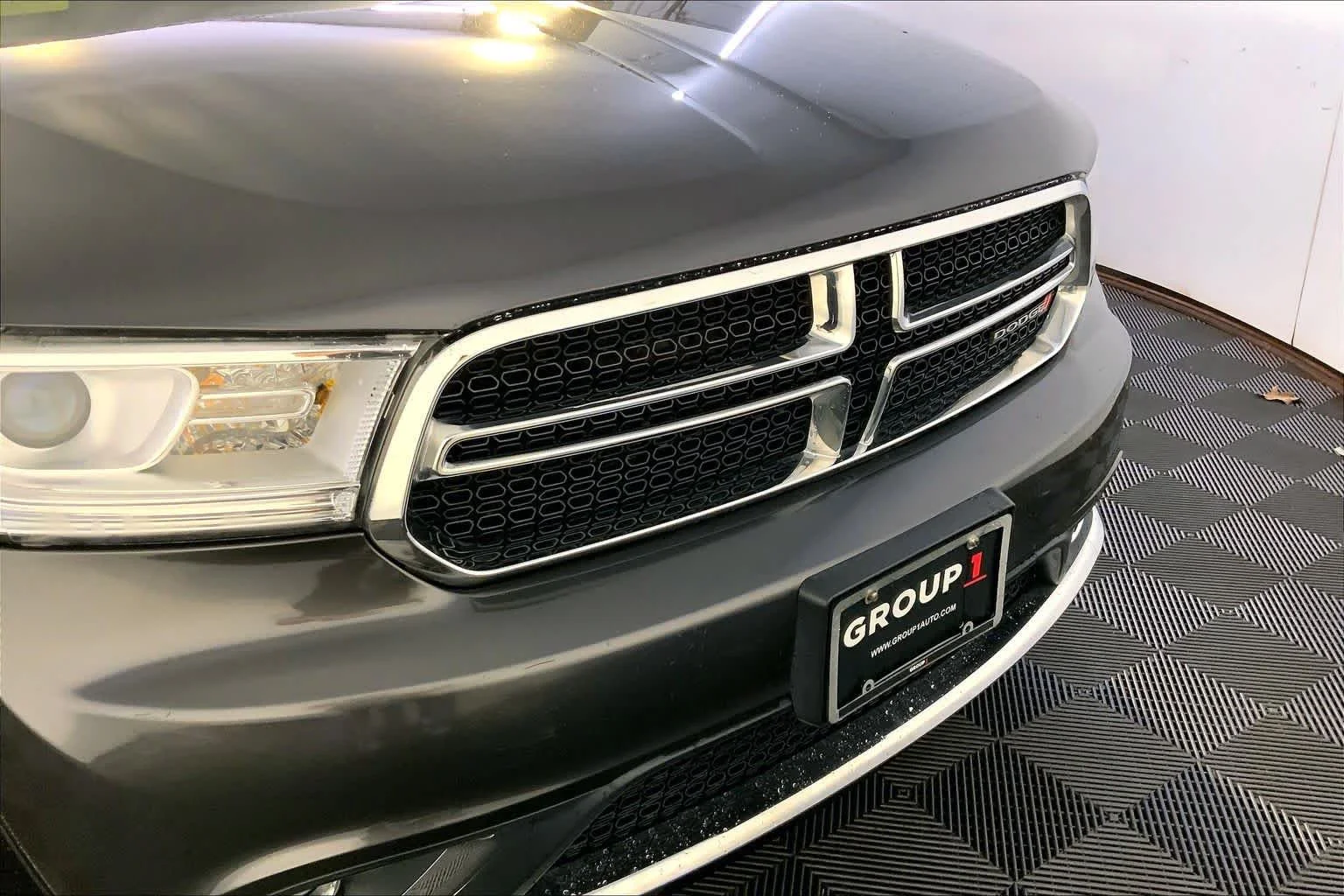 Used 2015 Granite Crystal Metallic Clearcoat Dodge SXT image 32