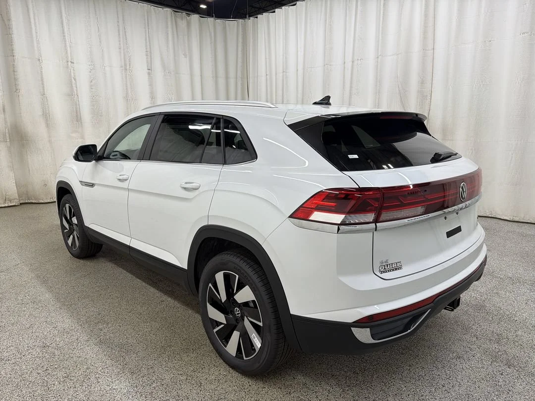 New 2026 Opal White Pearl Volkswagen 2.0T SE w/Technology image 9