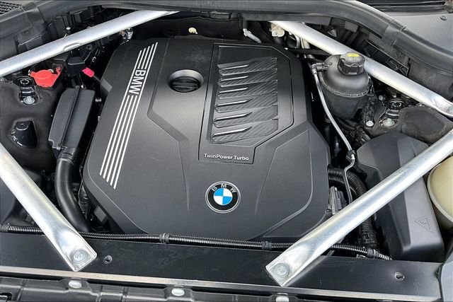 Used 2019 Gray BMW xDrive40i image 32