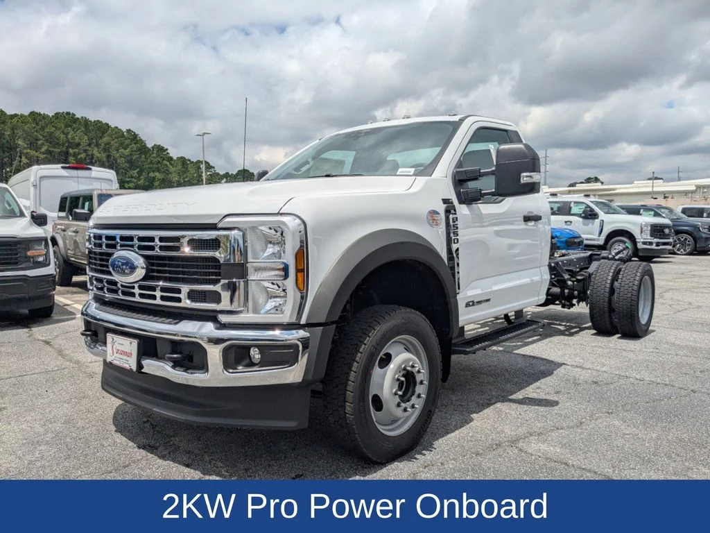 2025 Ford F-550 Super Duty Chassis Cab XL - Photo 8