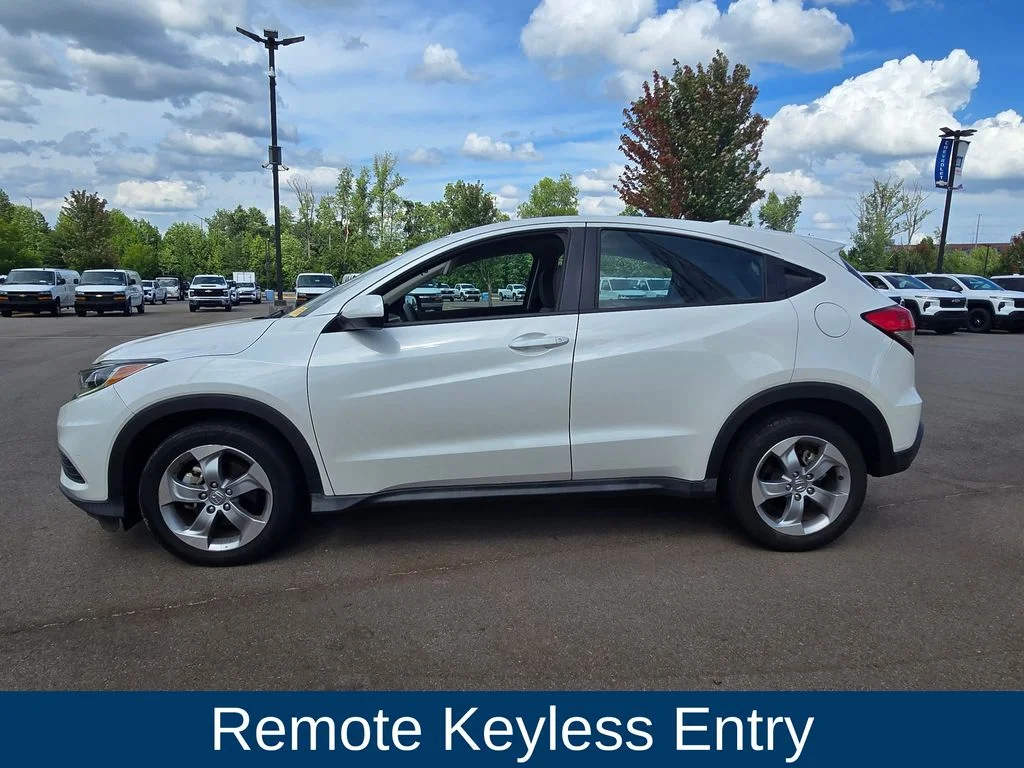 Used 2019  Honda LX image 5
