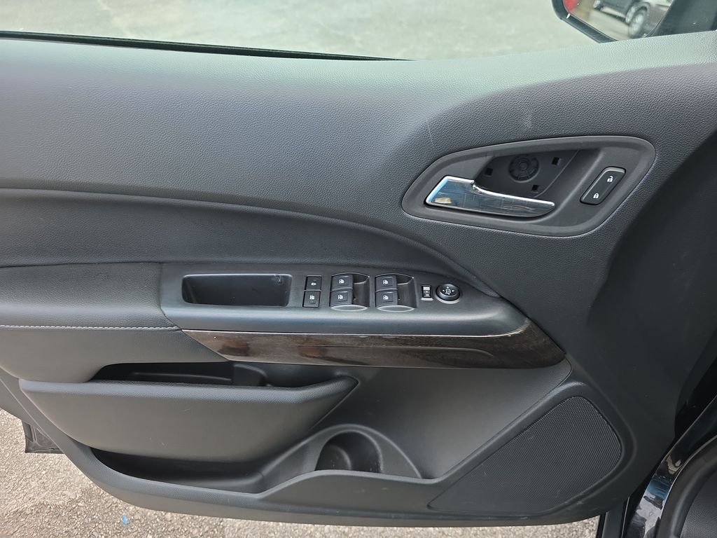 Used 2022 Onyx Black GMC Elevation image 24