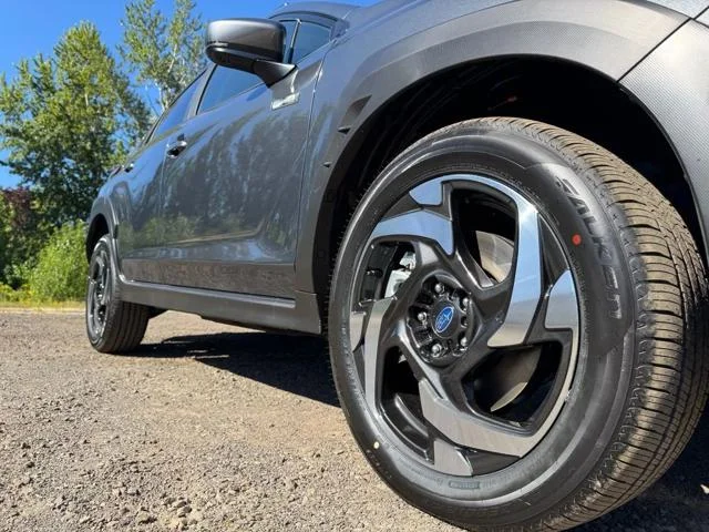 New 2026 MAGNETITE GRAY PEARL Subaru Limited Hybrid image 9