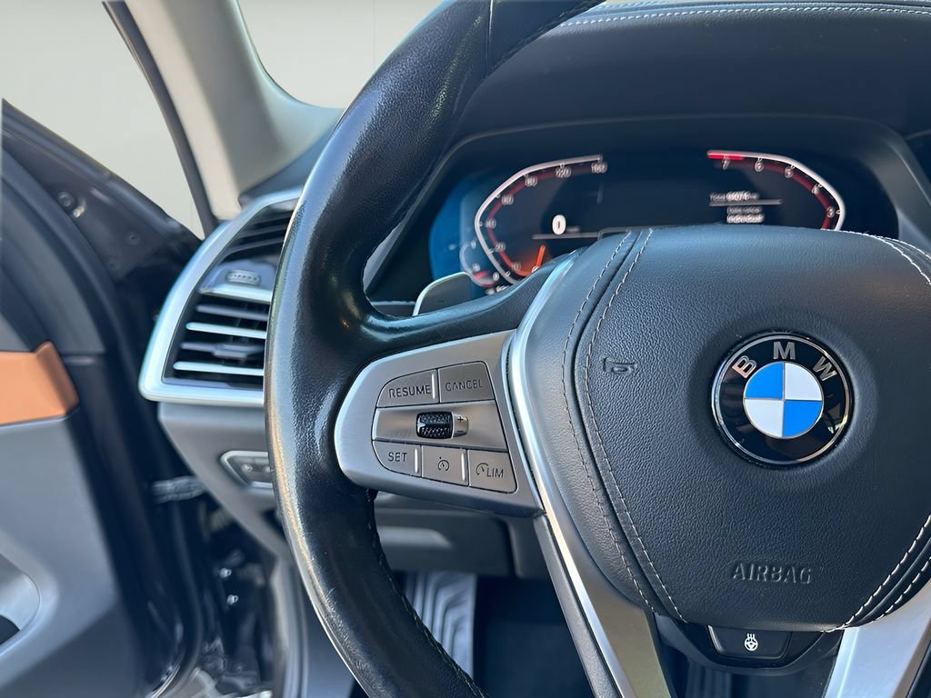 Used 2019 Dark Graphite Metallic BMW xDrive40i image 17