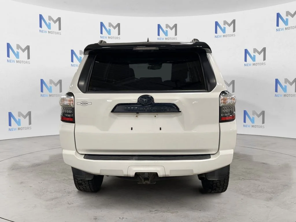 Used 2020 Super White Toyota Venture image 4