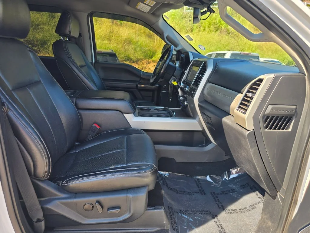 Used 2021 White Ford Lariat image 28