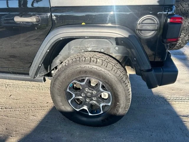 Used 2022 Black Clearcoat Jeep Unlimited Rubicon image 18