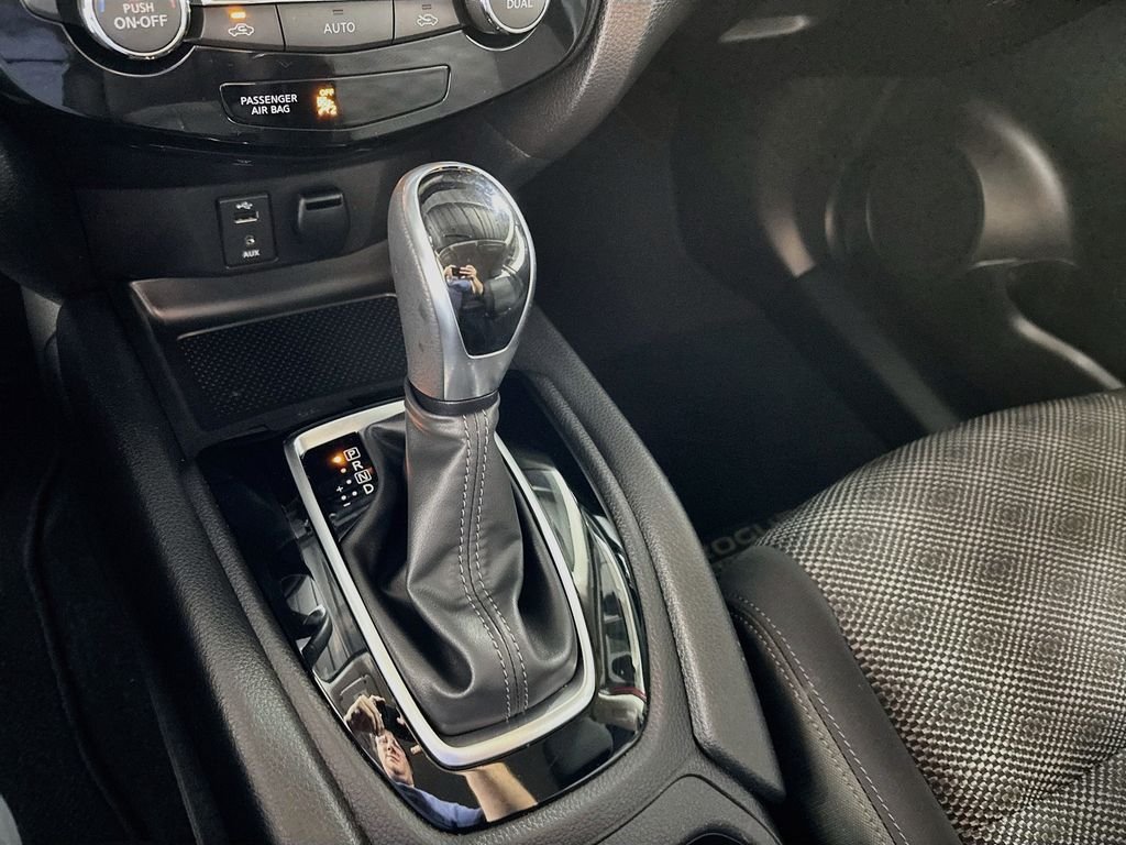 Used 2017 Red Nissan SV image 17