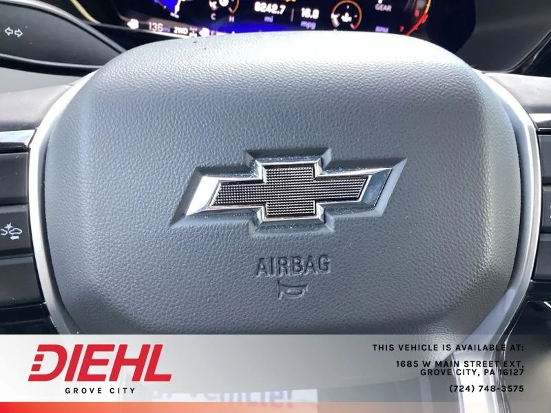 Used 2025 Gray Chevrolet ZR2 image 28