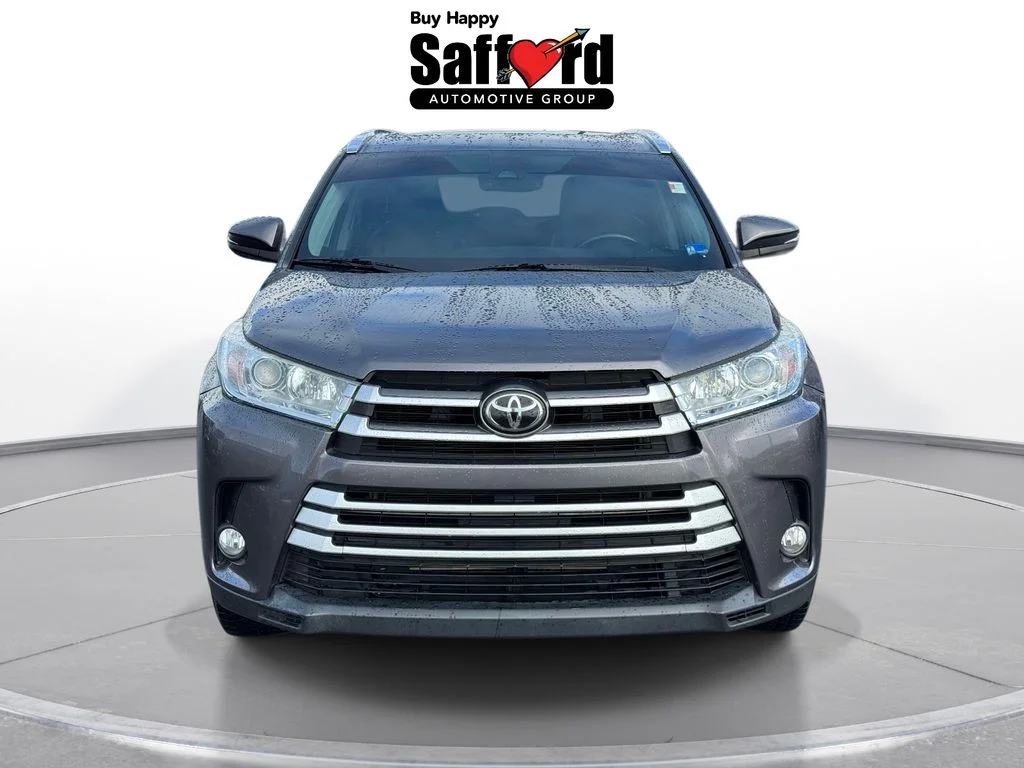 Used 2019 Gray Toyota XLE image 8