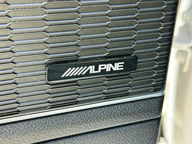 Certified Used 2025 White Jeep Overland image 20