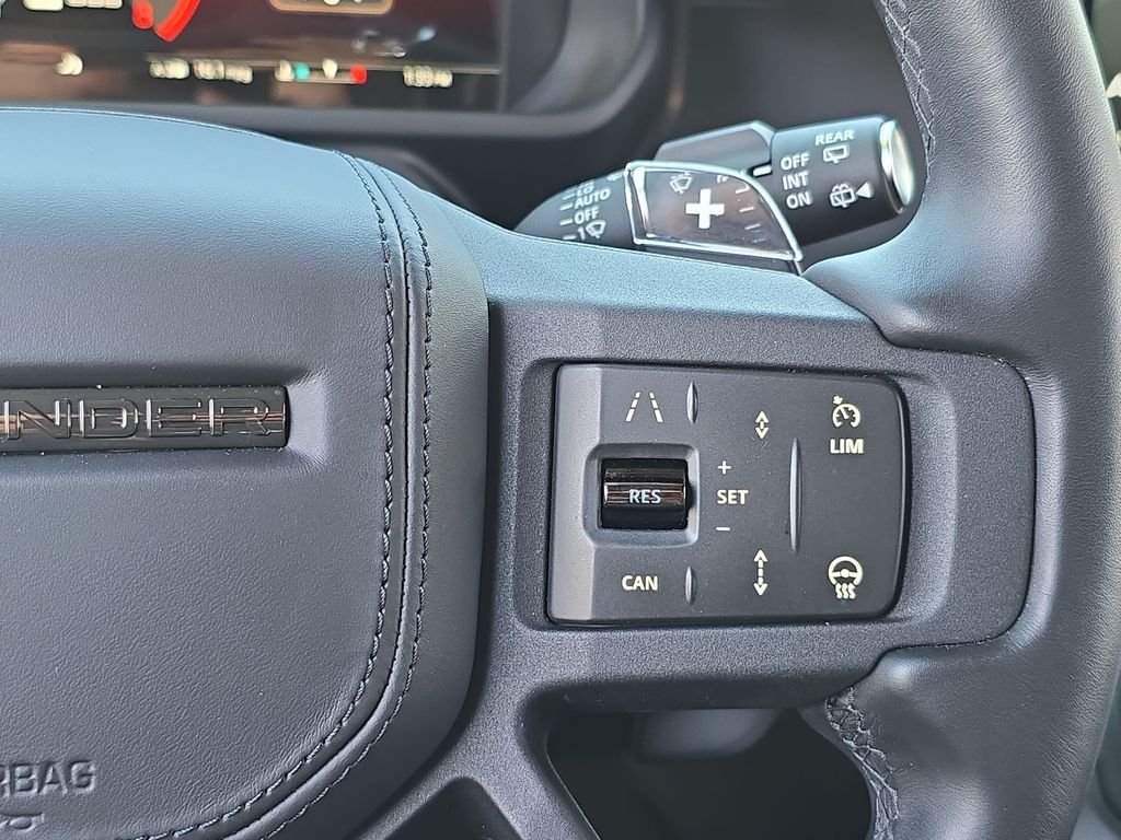Used 2025 Brown Land Rover OCTA image 18