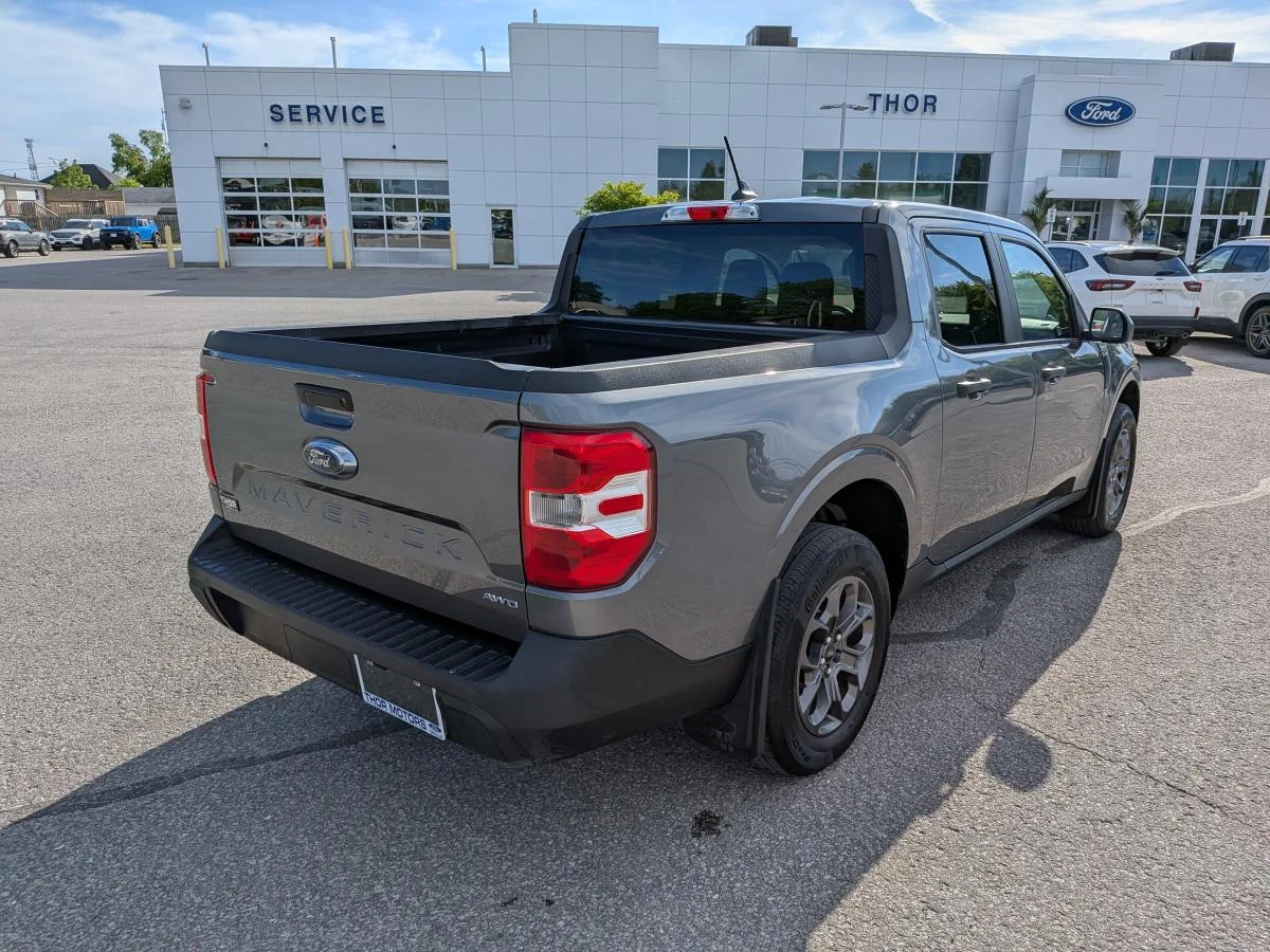 Used 2022 Grey Ford Awd Supercrew Xlt image 4