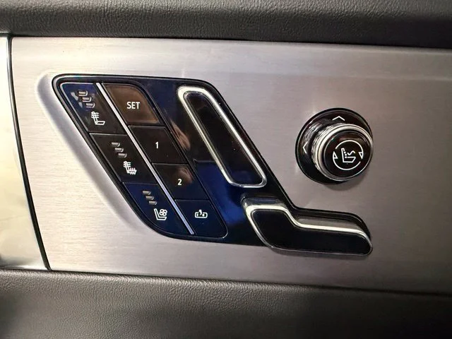 2027 Cadillac VISTIQ Sport - Photo 11