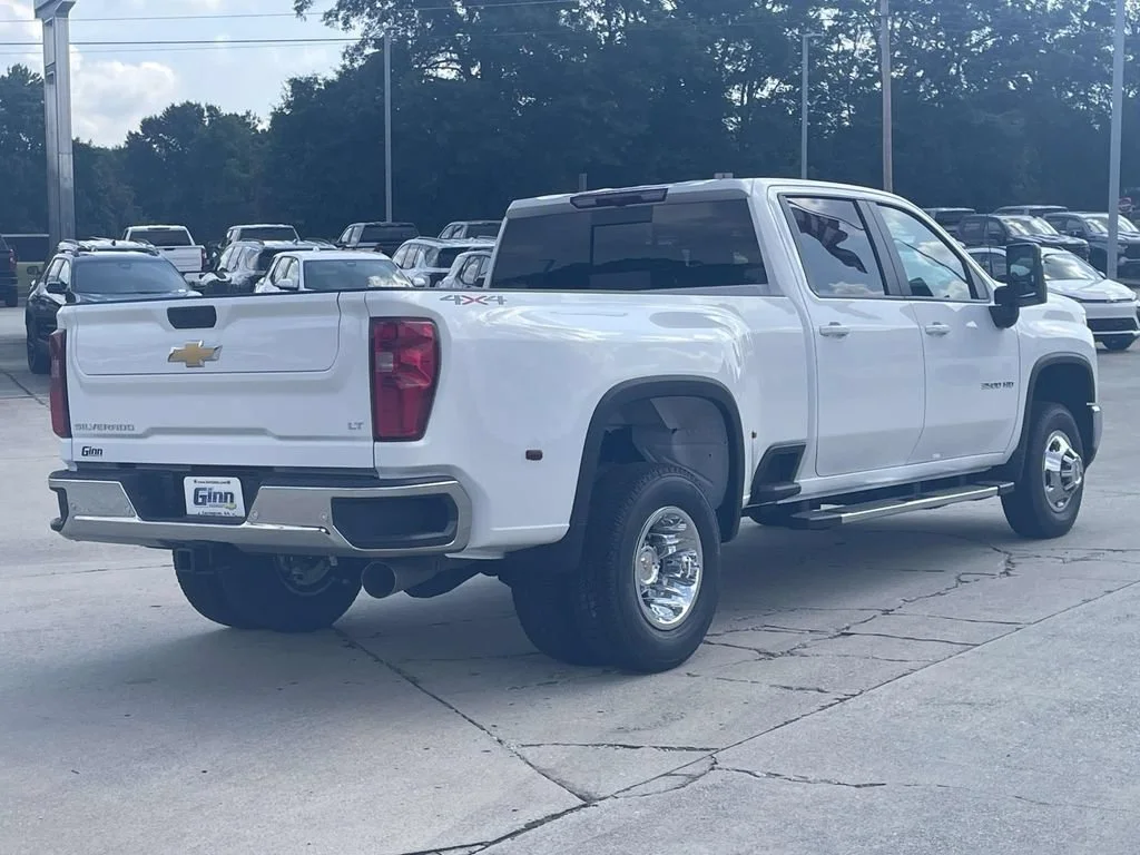 2026 Chevrolet Silverado 3500 HD LT - Photo 4