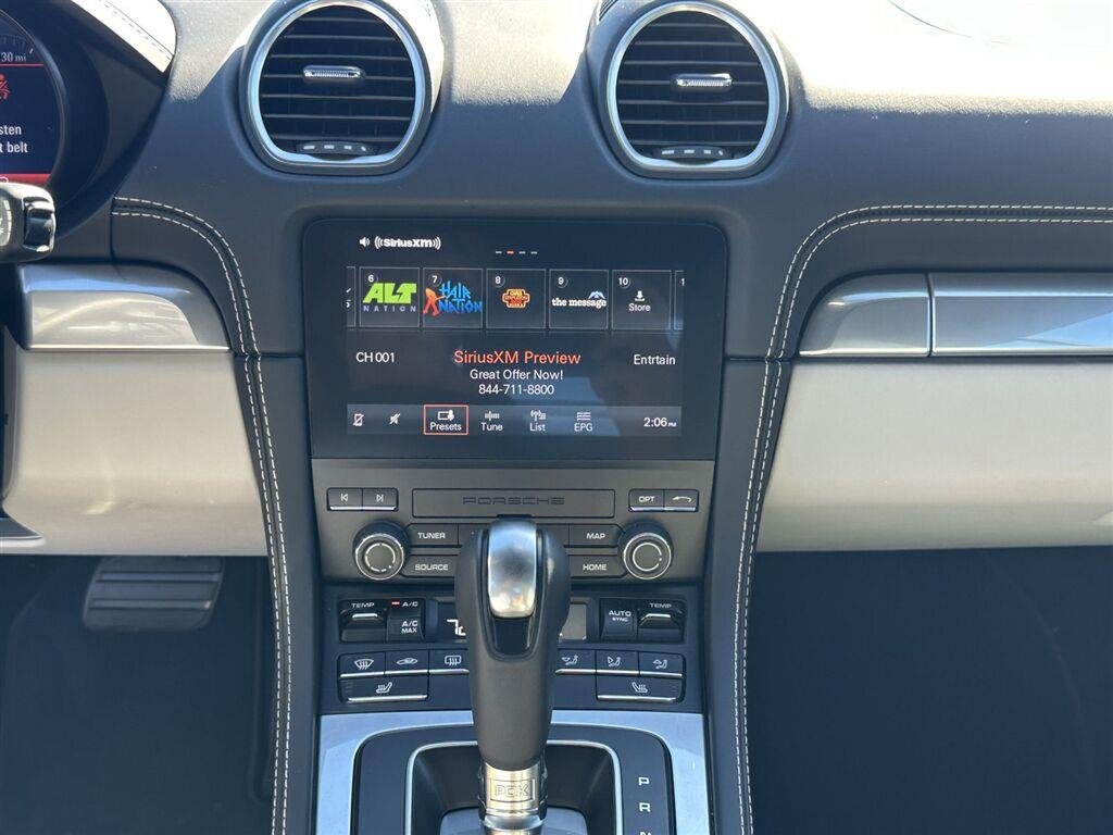Used 2024  Porsche Style Edition image 25