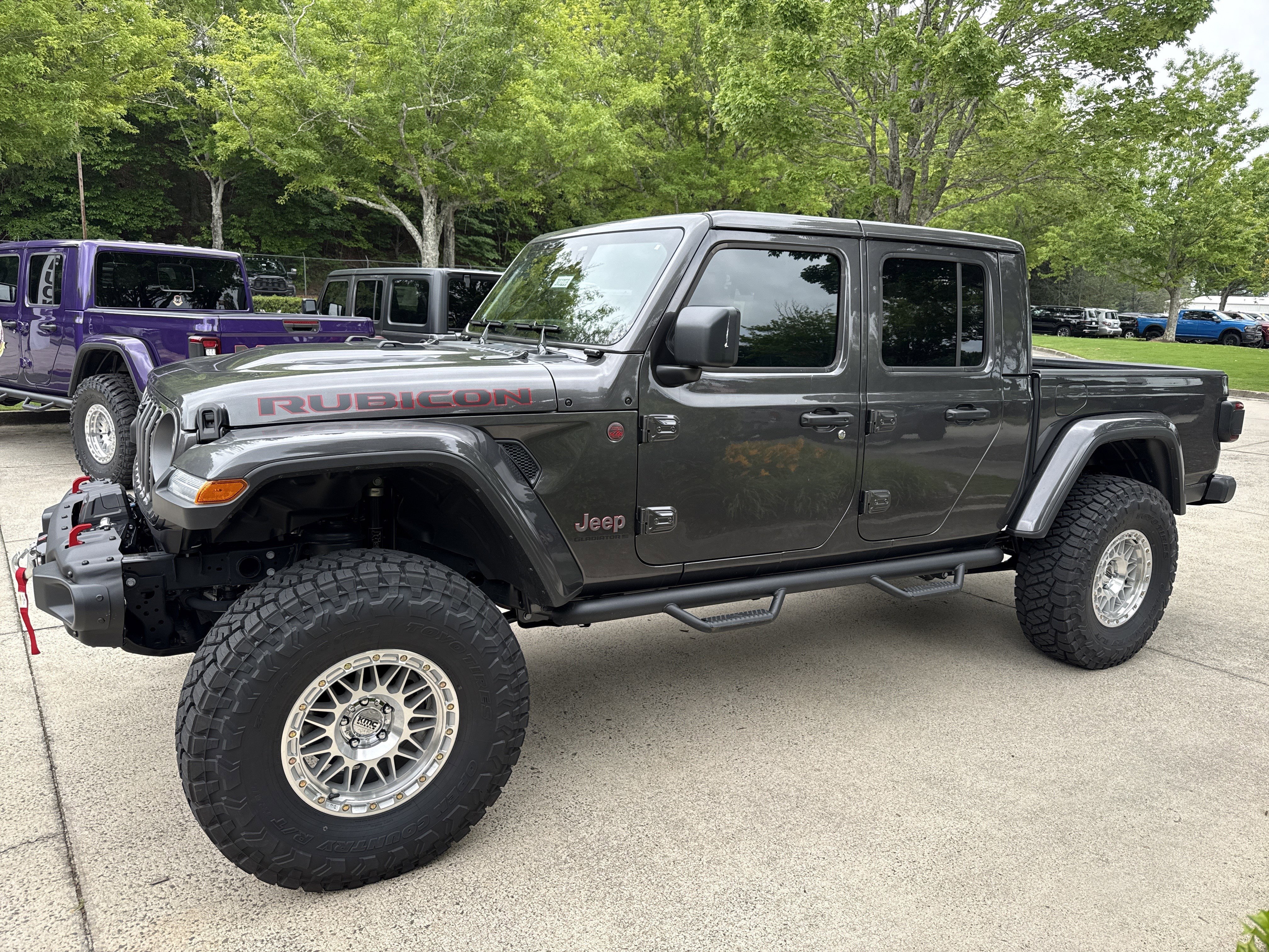 New 2026 Granite Crystal Metallic Clearcoat Jeep Rubicon X image 4