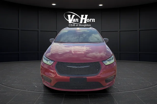 New 2026 Red Hot Pearl-Coat Exterior Paint Chrysler Select image 10