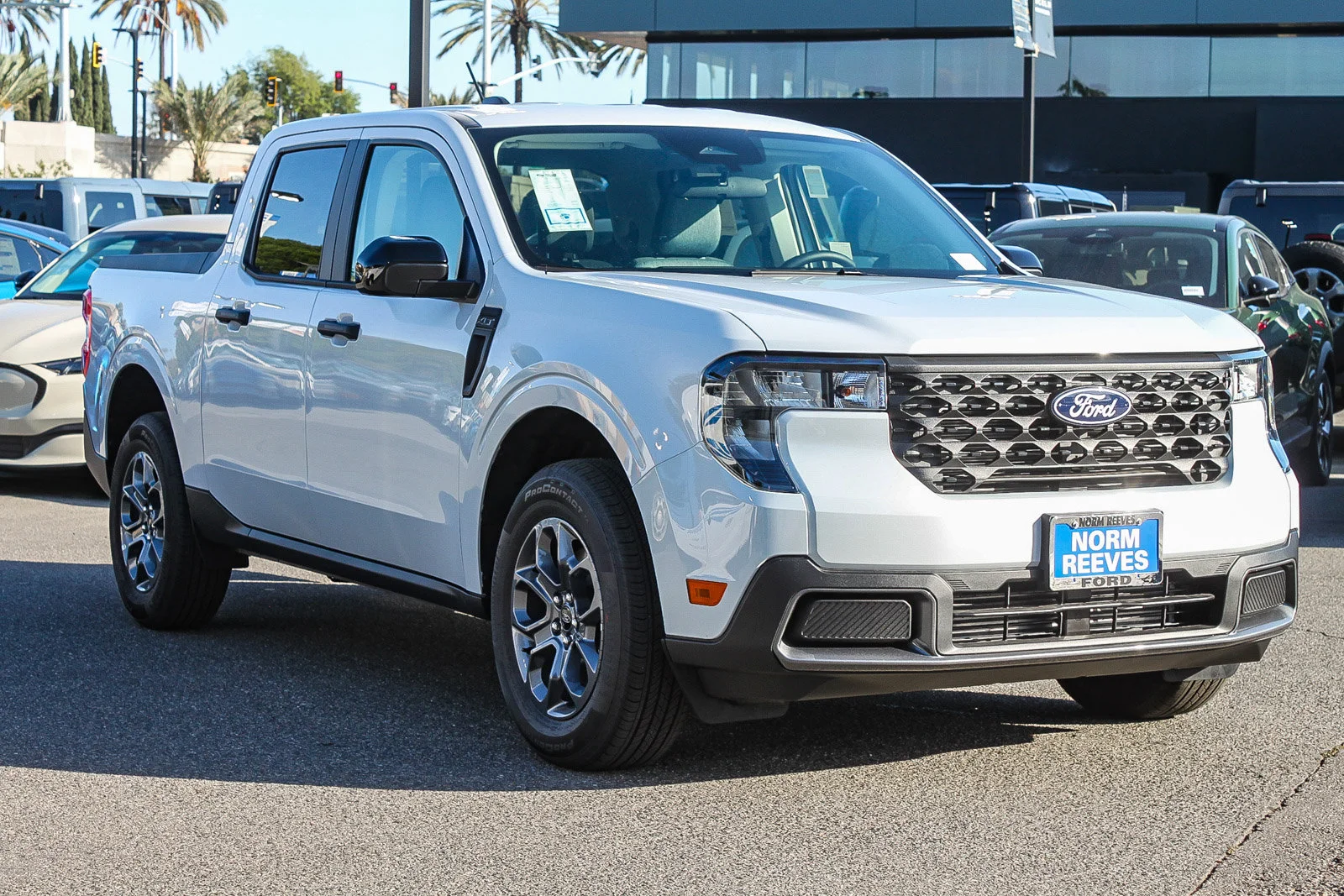 New 2025 White Metallic Ford XLT image 3
