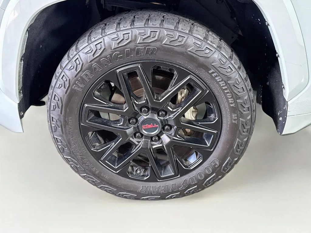 Used 2022  Toyota SR5 image 40