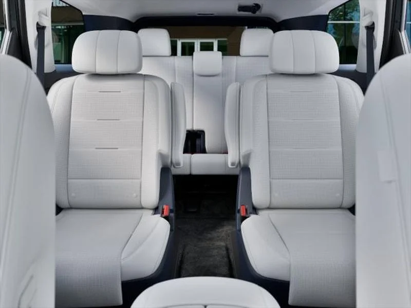 New 2026 Robust Emerald Pearl Hyundai Calligraphy image 12