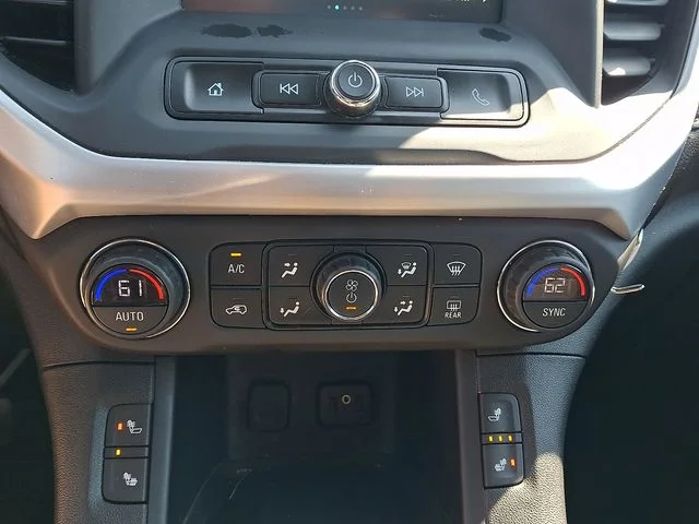 Used 2019 Ebony Twilight Metallic GMC SLE-2 image 13