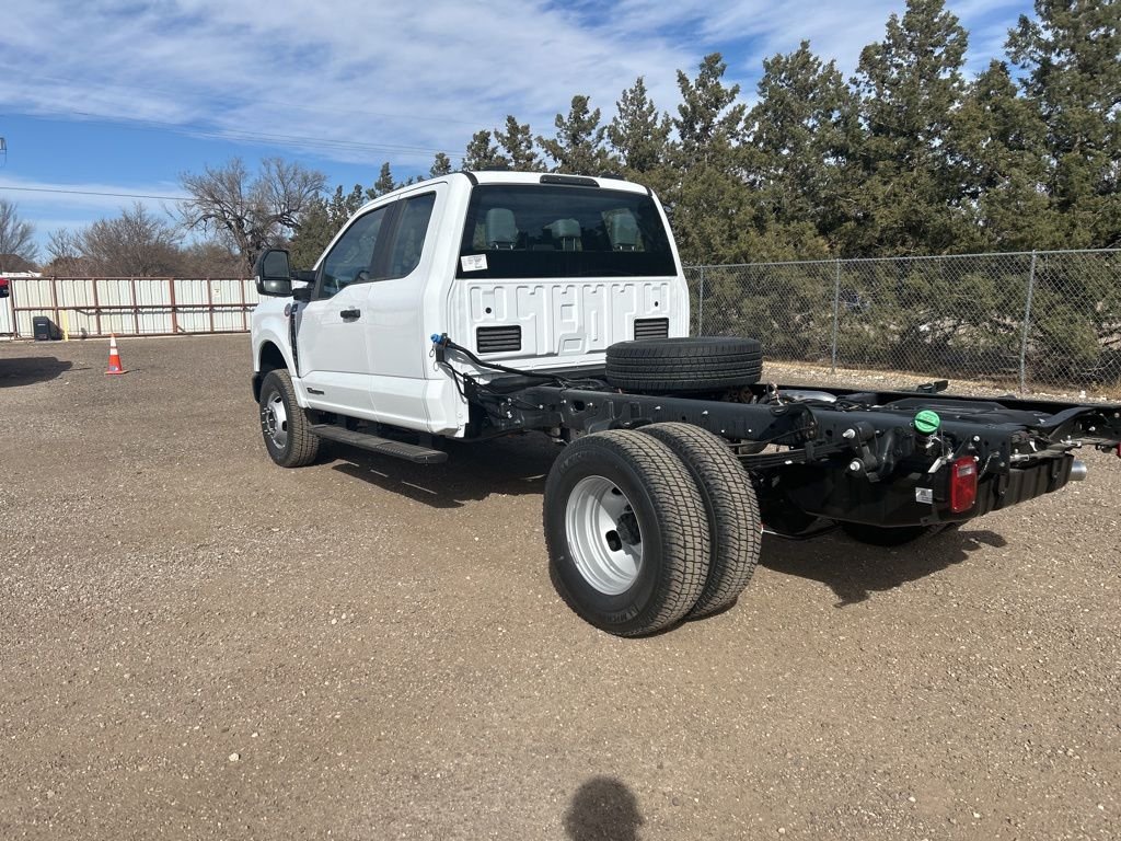 New 2026 Oxford White Ford XL image 4