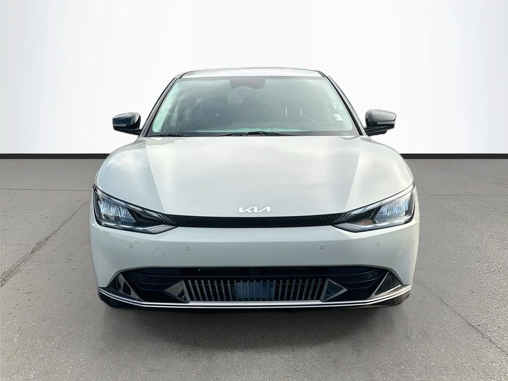 Certified Used 2023  Kia Wind image 2