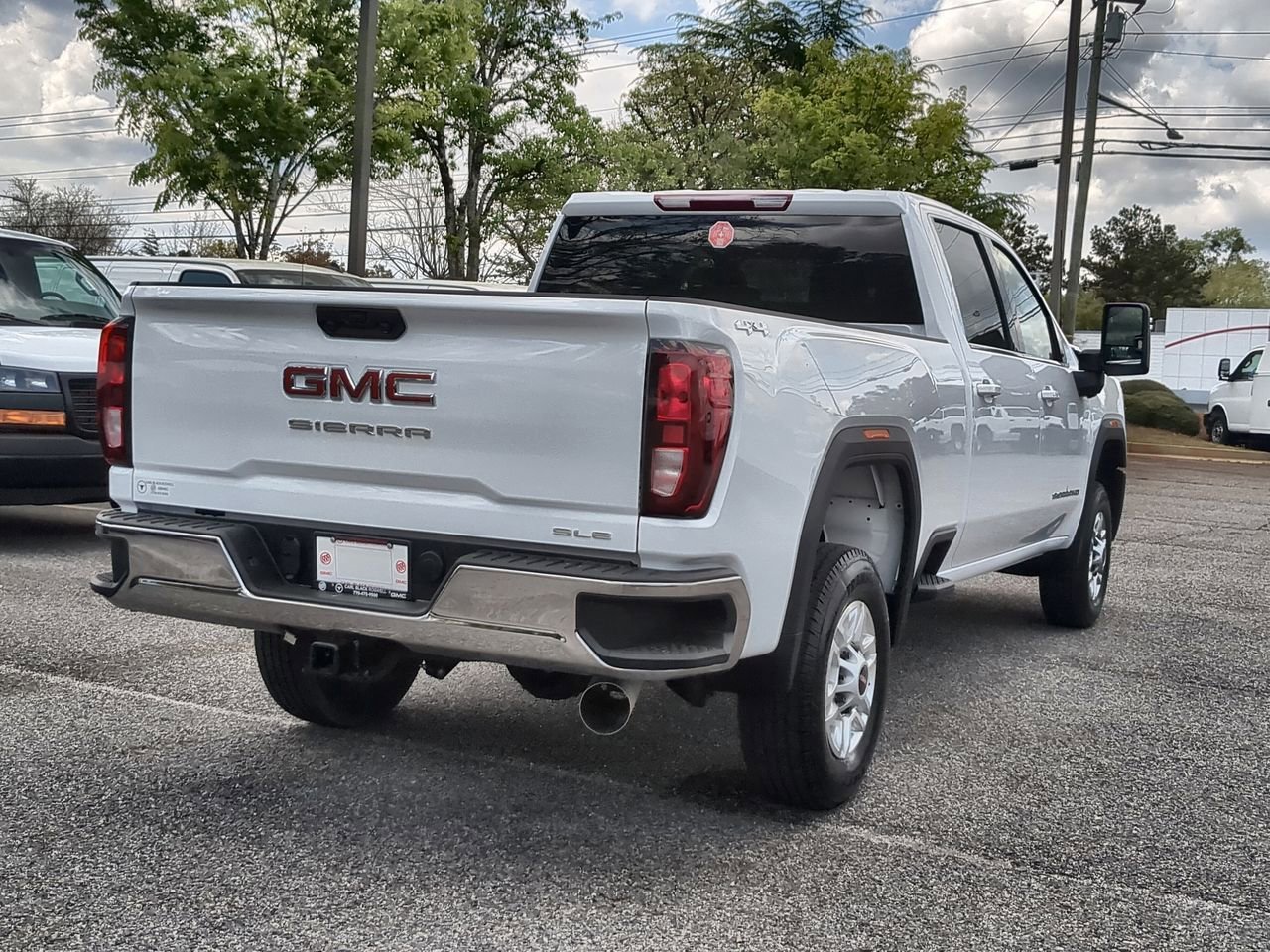 New 2026 Summit White GMC SLE image 8