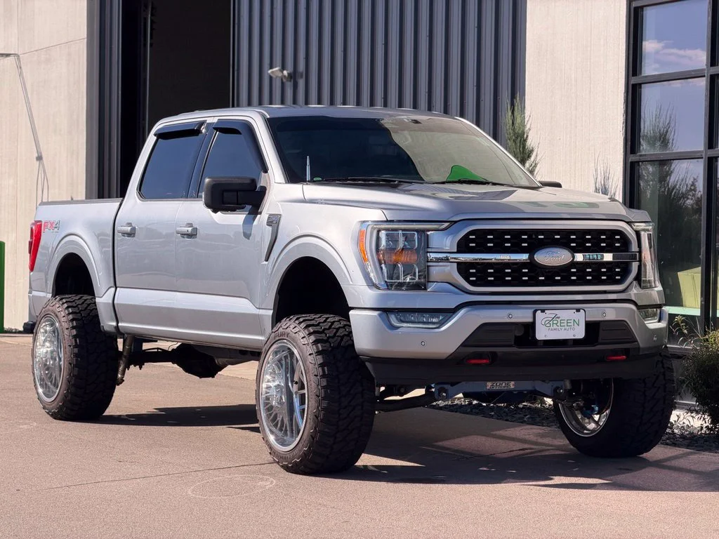 Used 2022 Silver Ford XLT image 4
