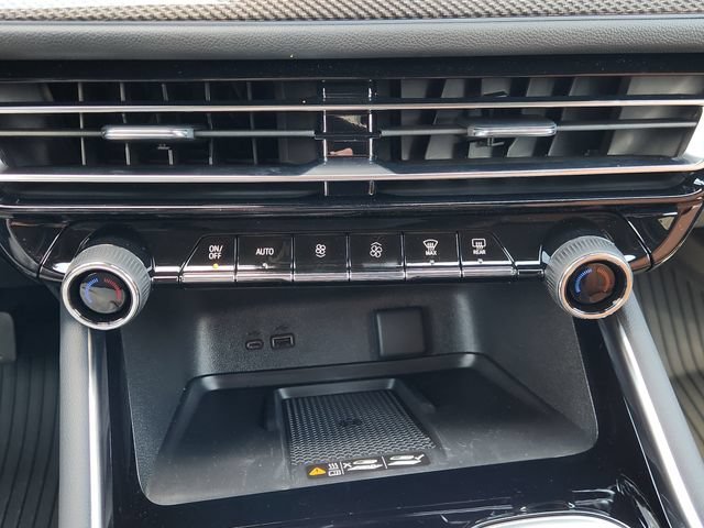 2027 Chevrolet Traverse Z71 - Photo 20