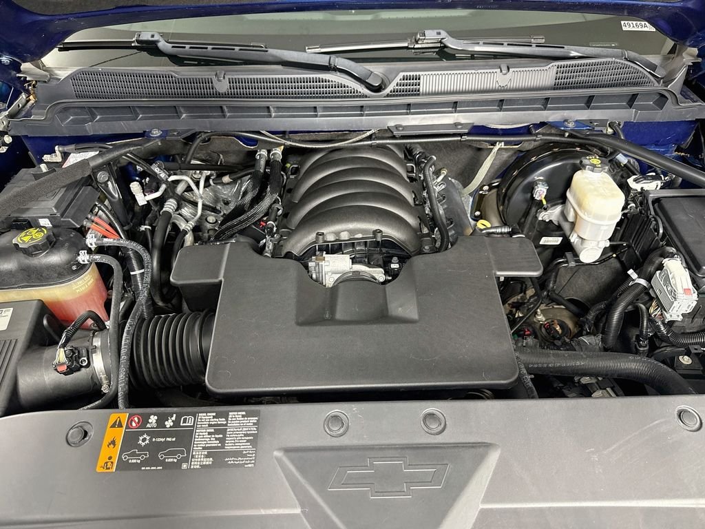 Used 2018 Deep Ocean Blue Metallic Chevrolet LT image 28