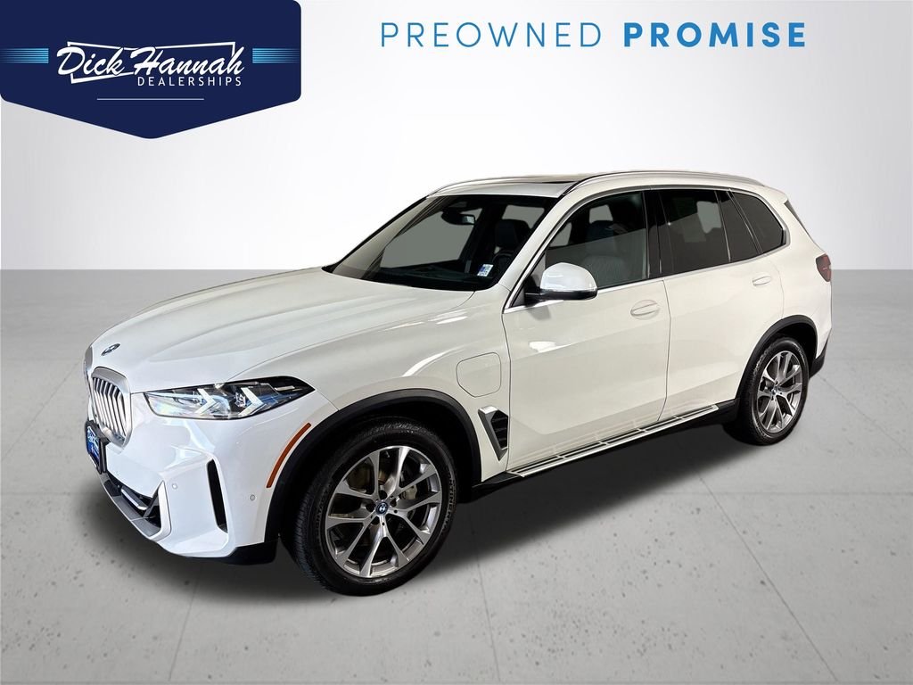 Used 2025 Alpine White BMW xDrive50e image 1