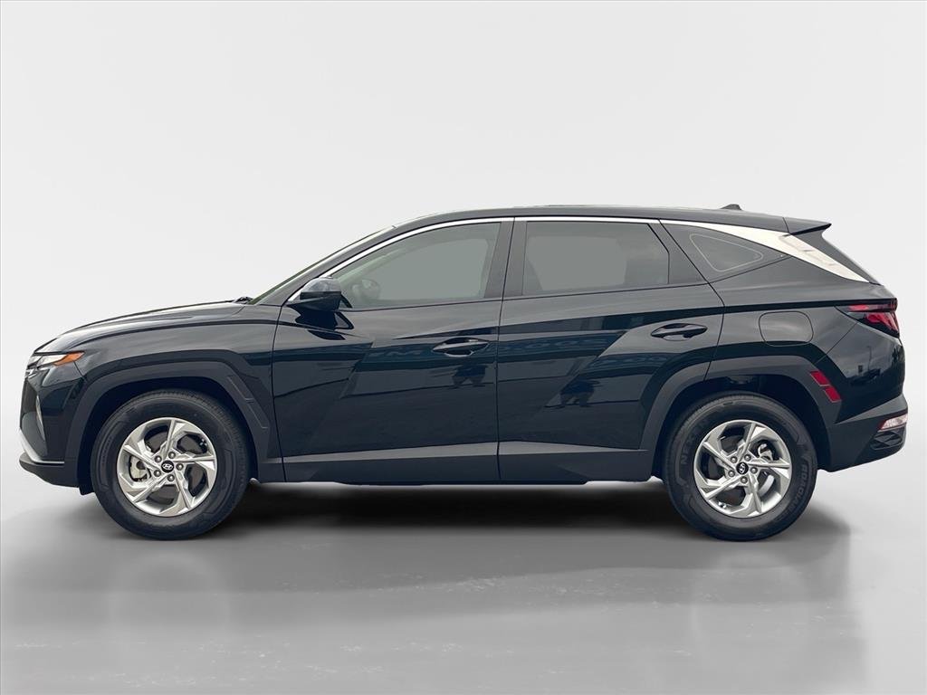 Used 2024 Black Pearl Hyundai SE image 4
