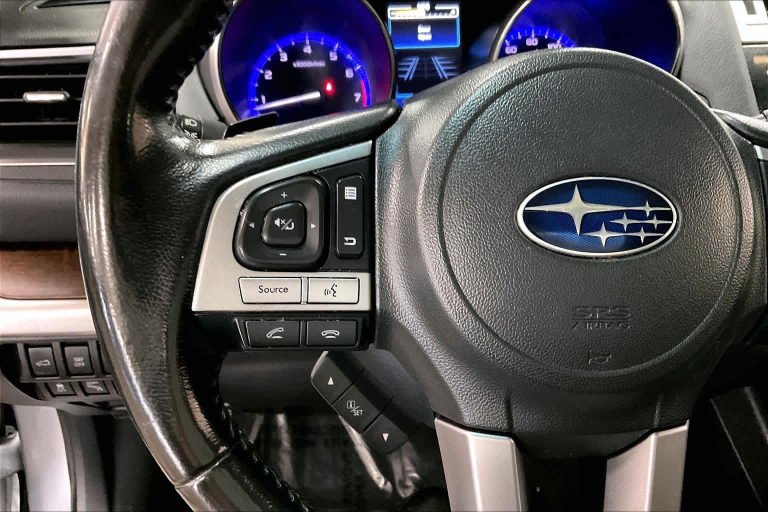 Used 2016 Ice Silver Metallic Subaru 3.6R Limited image 24