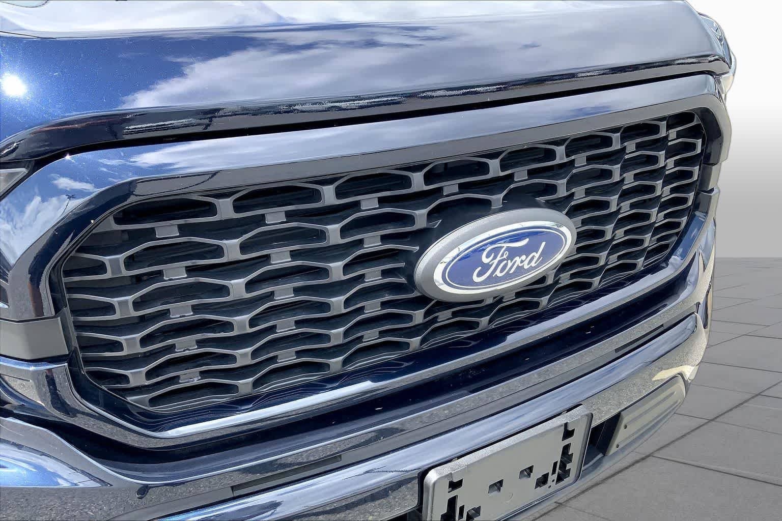 Used 2023 Antimatter Blue Metallic Ford XL image 29