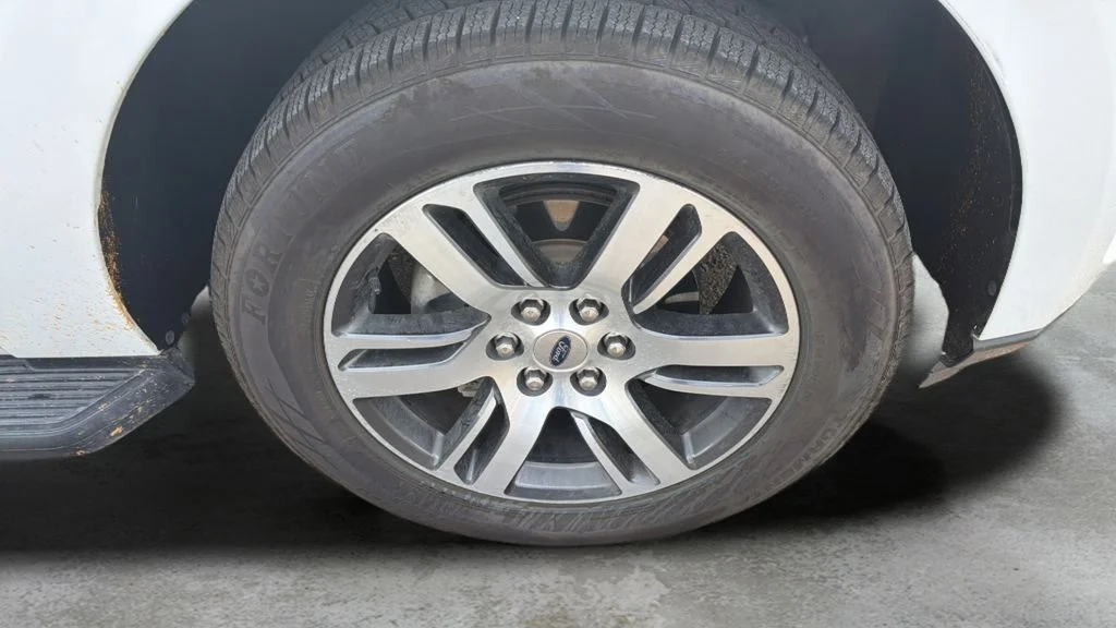 Used 2024 Oxford White Ford Limited image 9