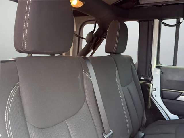 Used 2017 White Jeep Unlimited Sahara image 25