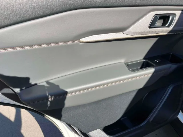 New 2026 Star White Metallic Tri-Coat Ford Active image 15